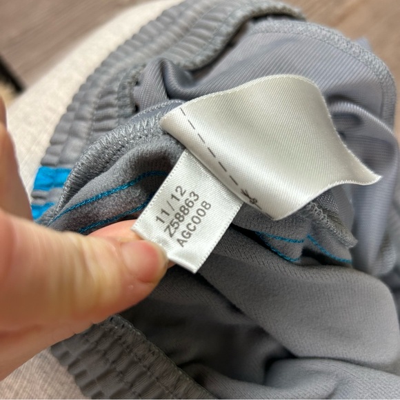 Men’s Adidas Striped Shorts - Picture 11 of 12